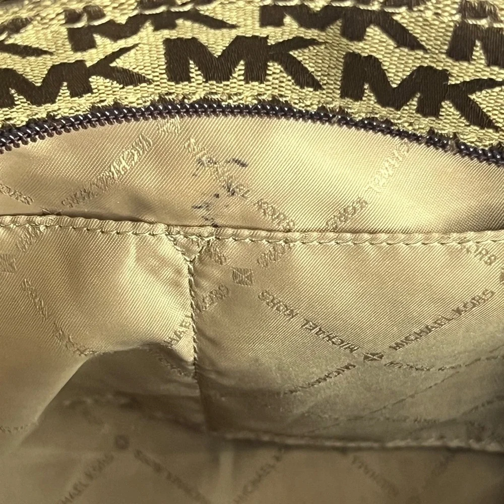 Michael Kors Jet Set Top Zip Tote in Brown with MK Logo design